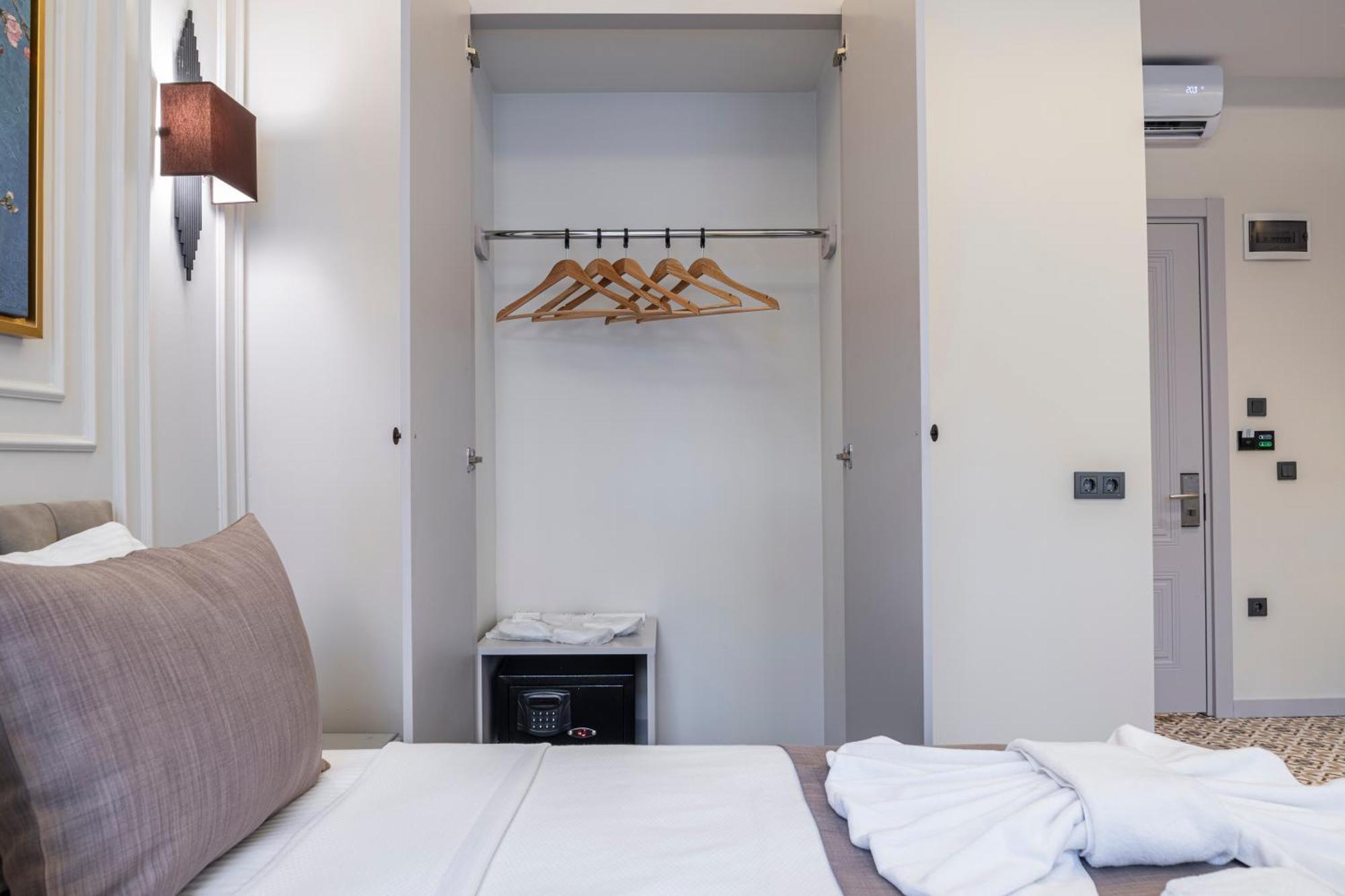 Pera Luna Premium Hotel Istanbul Eksteriør billede